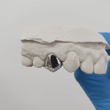 Solid Cap with Diamond Strip Design