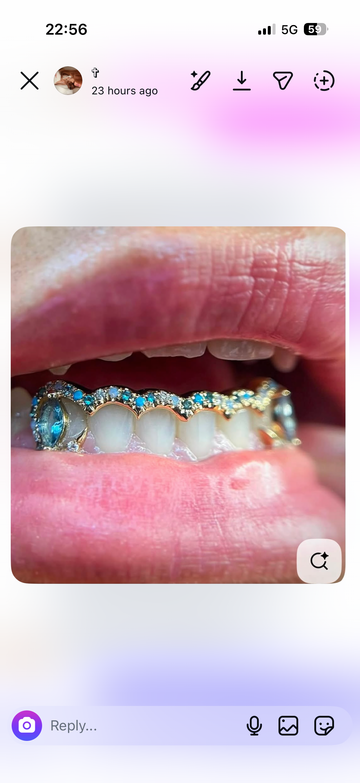 Bottom bar with pink & real diamonds