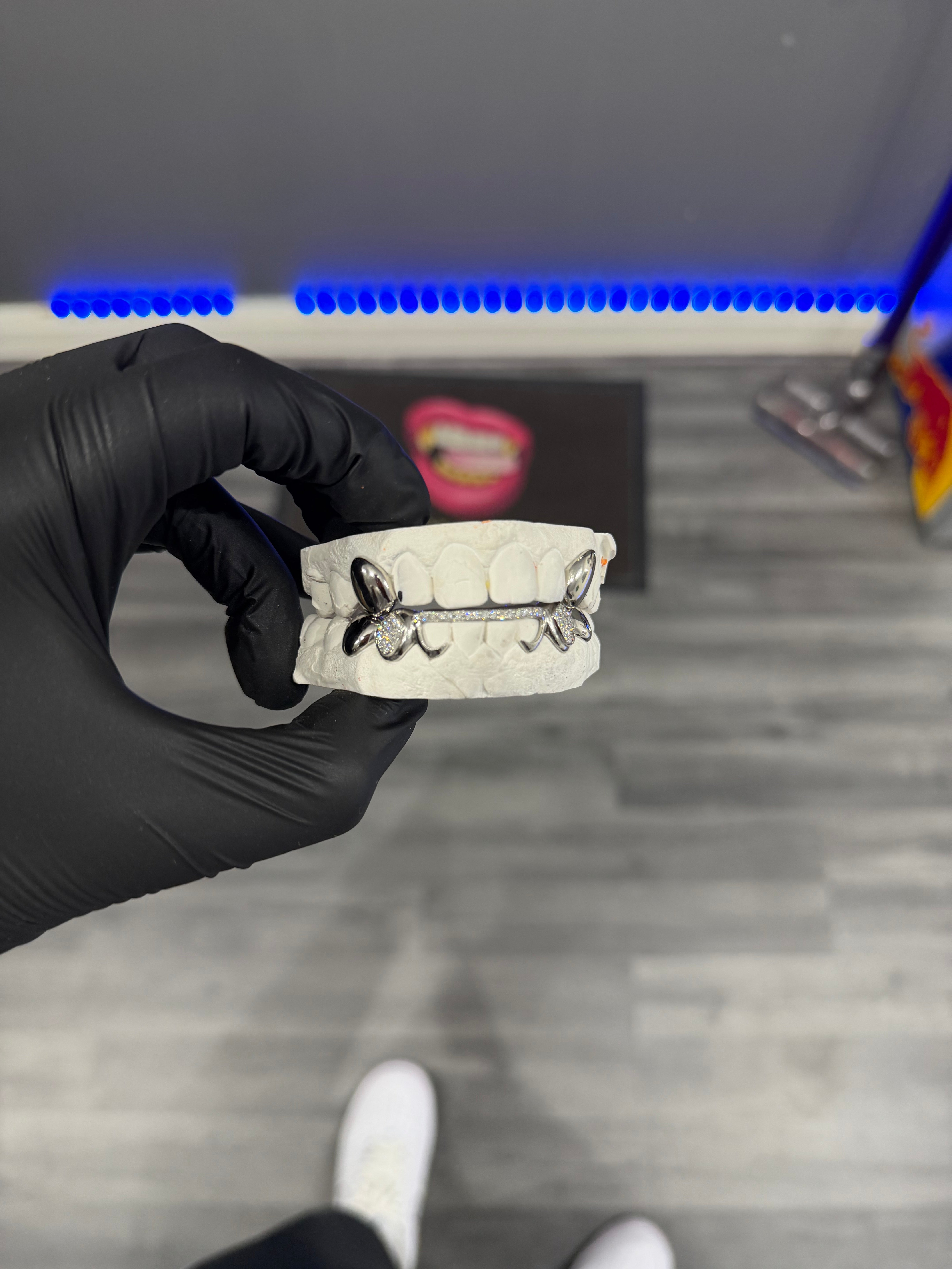 Top 2 plain & bottom 8 vvs custom set Grillz