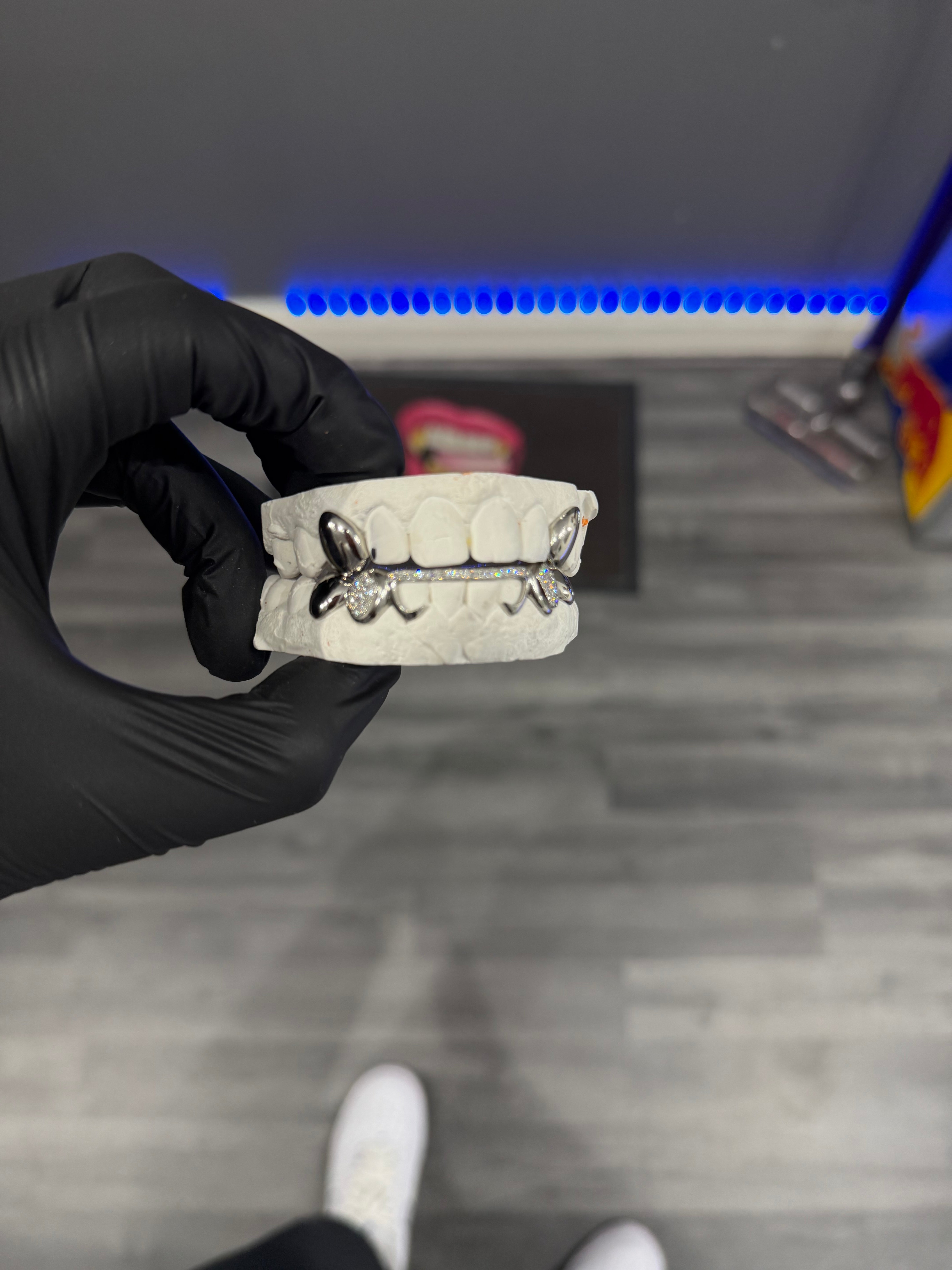 Top 2 plain & bottom 8 vvs custom set Grillz