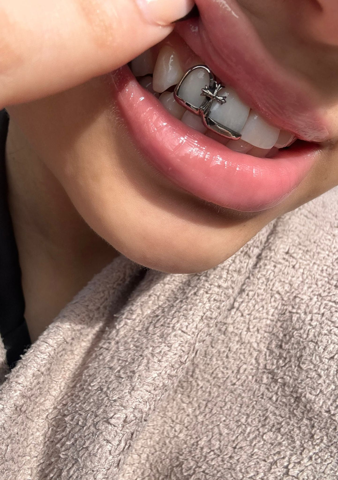 1 Chrome heart inspired window with inlay