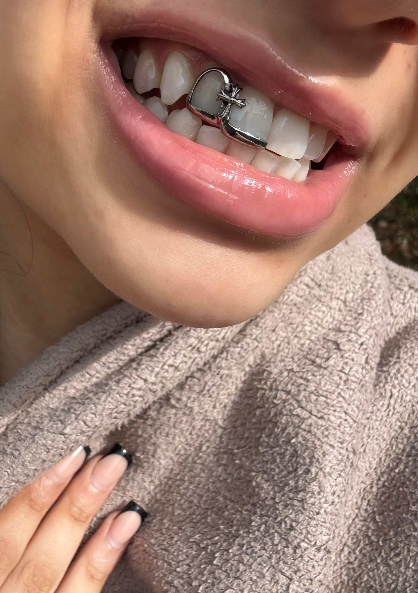 1 Chrome heart inspired window with inlay